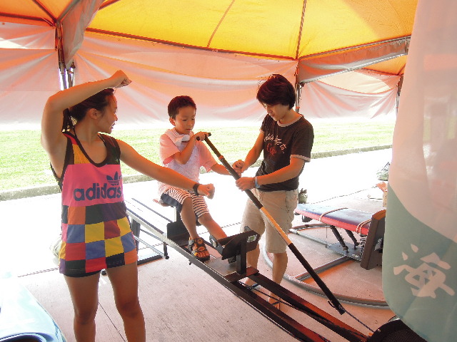 20130612觀光系同學協助辦理水岸臺北2013端午嘉年華之什麼都愛玩體驗區活動