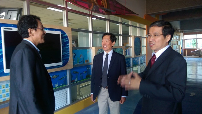 2014.11.20系主任王崇武拜訪台北市關渡國小圖片