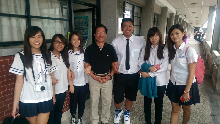 賀!海洋休閒觀光系系學會10/1辦理制服日並榮獲全校友善校園週活動獲第一名,教師節活動獲第三名圖片