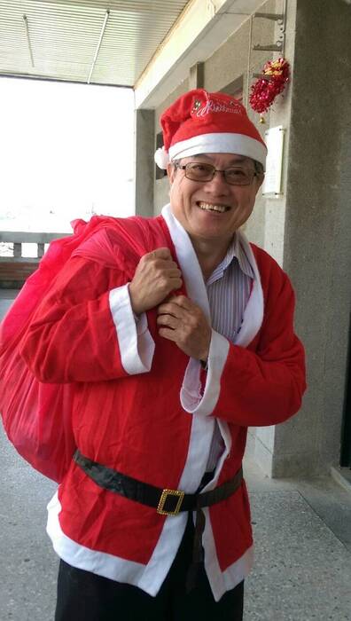2015.12.23(三) 海觀系系學會舉辦 耶誕節發糖果活動圖片