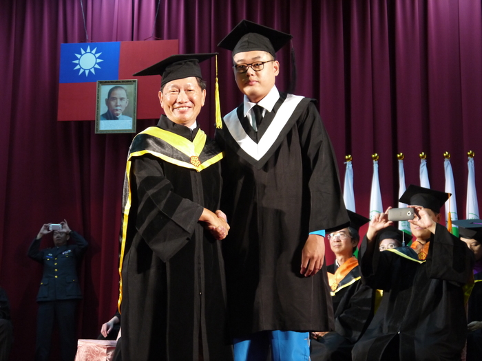 台北海洋技術學院102學年度畢業典禮圖片