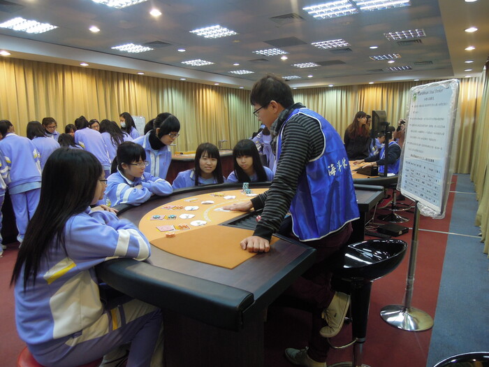 20131211金陵女中150位同學蒞臨本系參訪圖片