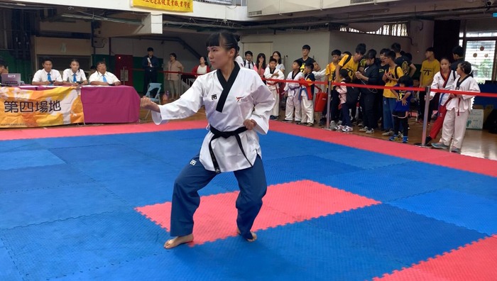 【本週校外運動競賽獲獎回報】四觀二甲 李姿婷同學 榮獲108 年臺北市全民盃跆拳道錦標賽 第一名圖片