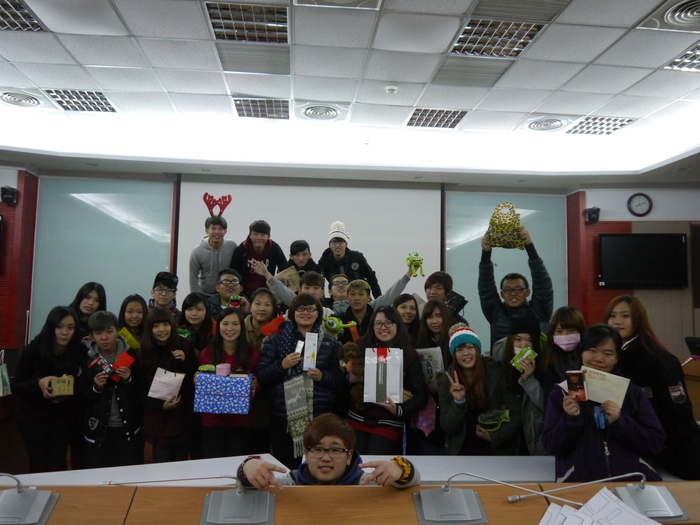 2014.12.17 海觀系學會“歡樂耶誕趴”圖片